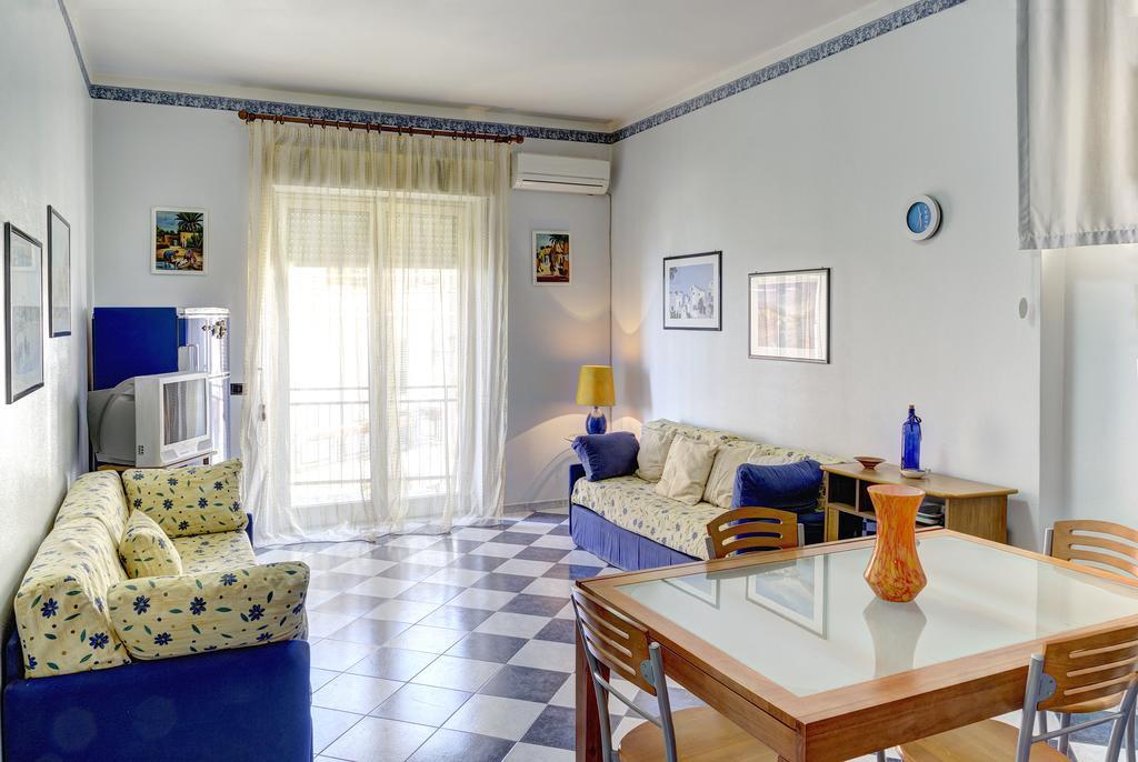 Apartment Tysandros Giardini-Naxos Zimmer foto